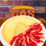 1/2 RACIÓN DE QUESO + JAMÓN